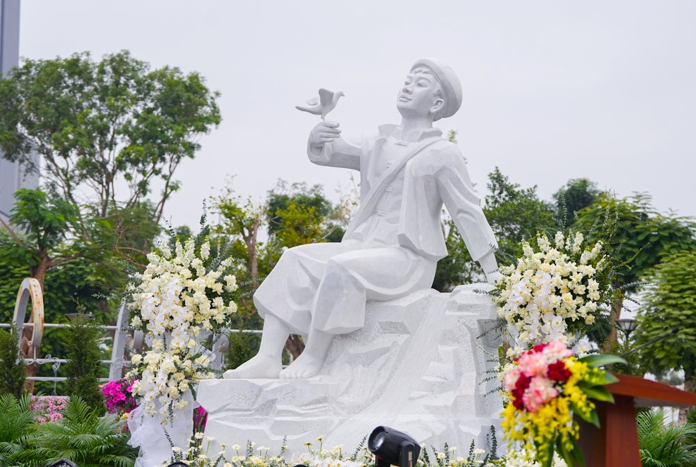 Nông Văn Dền