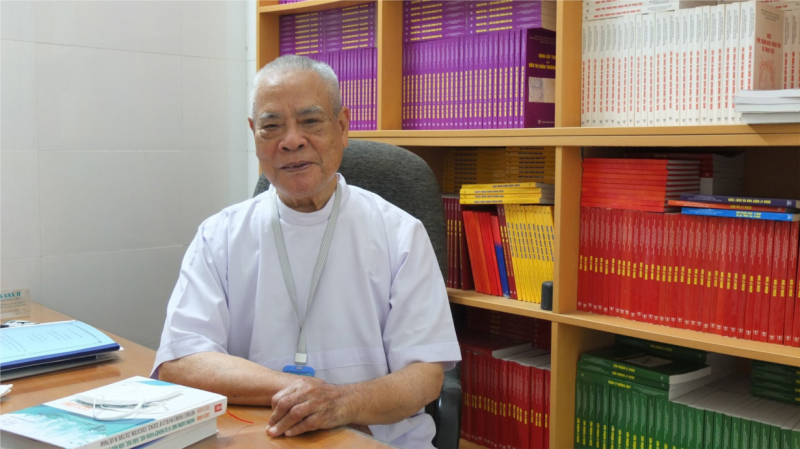 Văn Tần