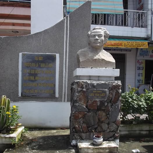Lưu Văn Liệt