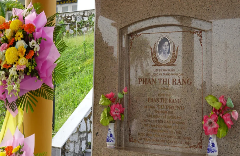 Mộ chị Phan Thị Ràng thuộc khu di tích lịch sử và thắng cảnh Ba Hòn