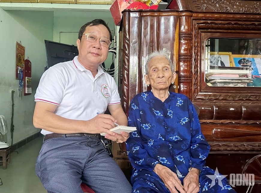 Bà mẹ Việt Nam anh hùng Lê Thị Huệ
