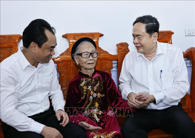 Tạ Thị Trần