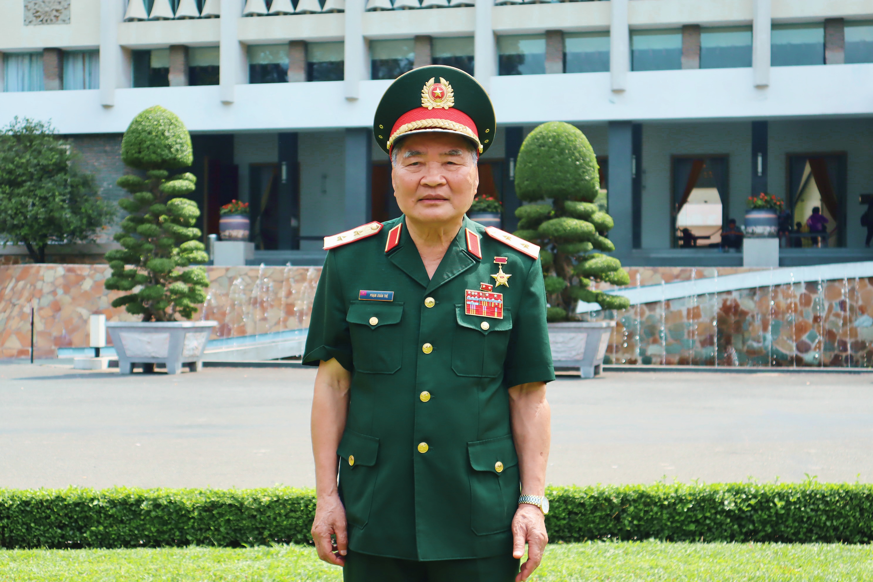 Phạm Xuân Thệ