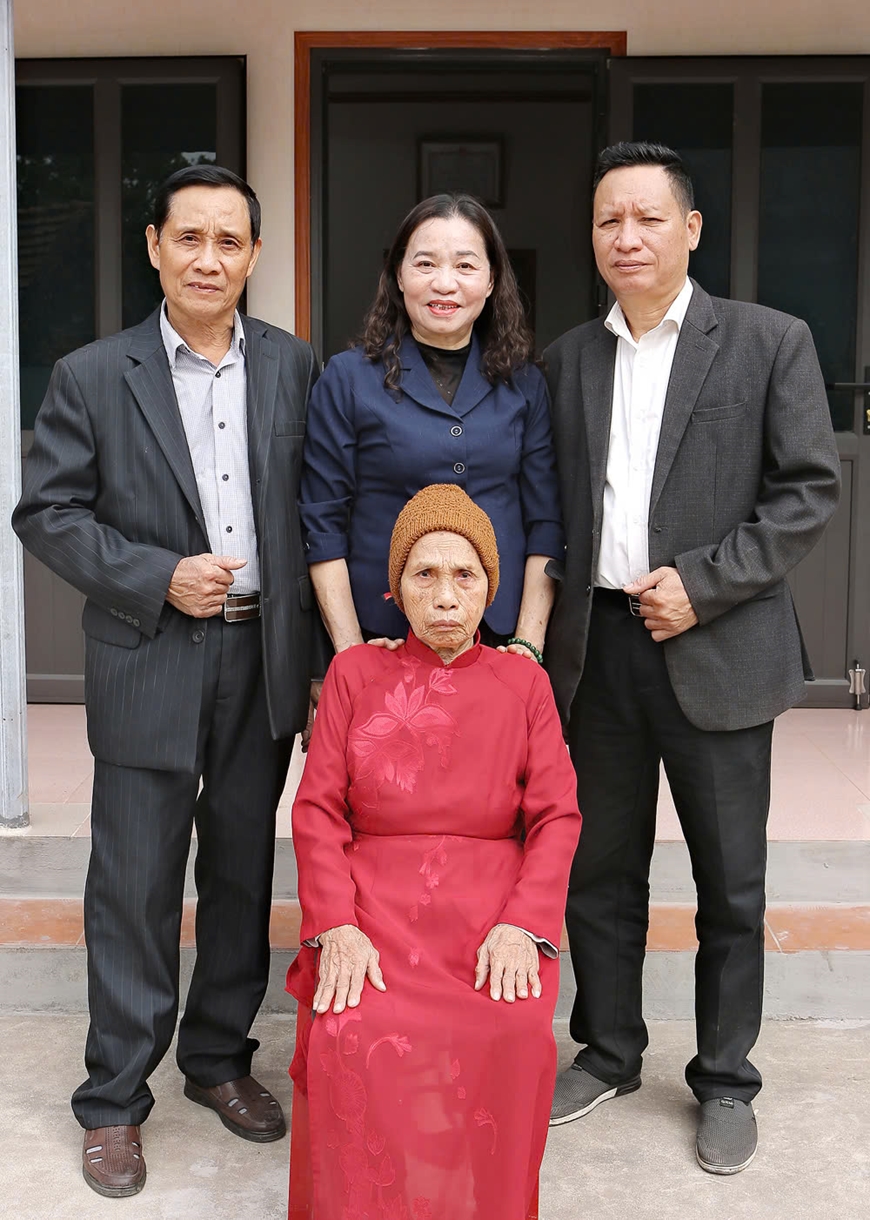 Đỗ Thị Cẩn