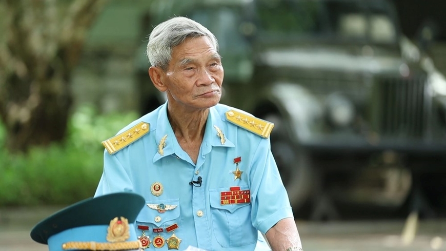 Tiểu đoàn trưởng Đinh Thế Văn