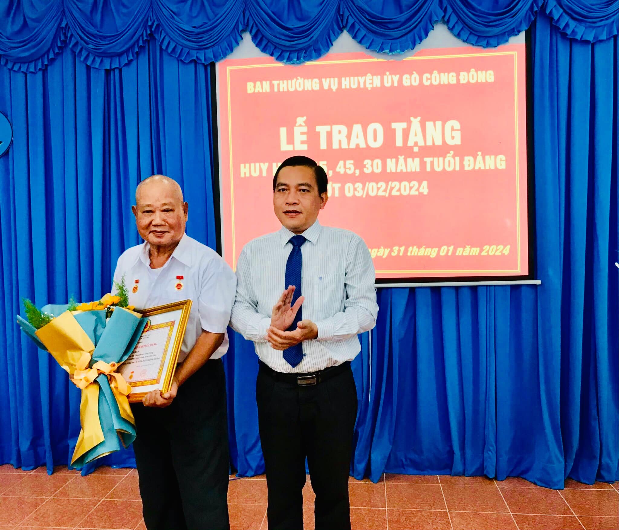 Đồng chí Trần Văn Mum
