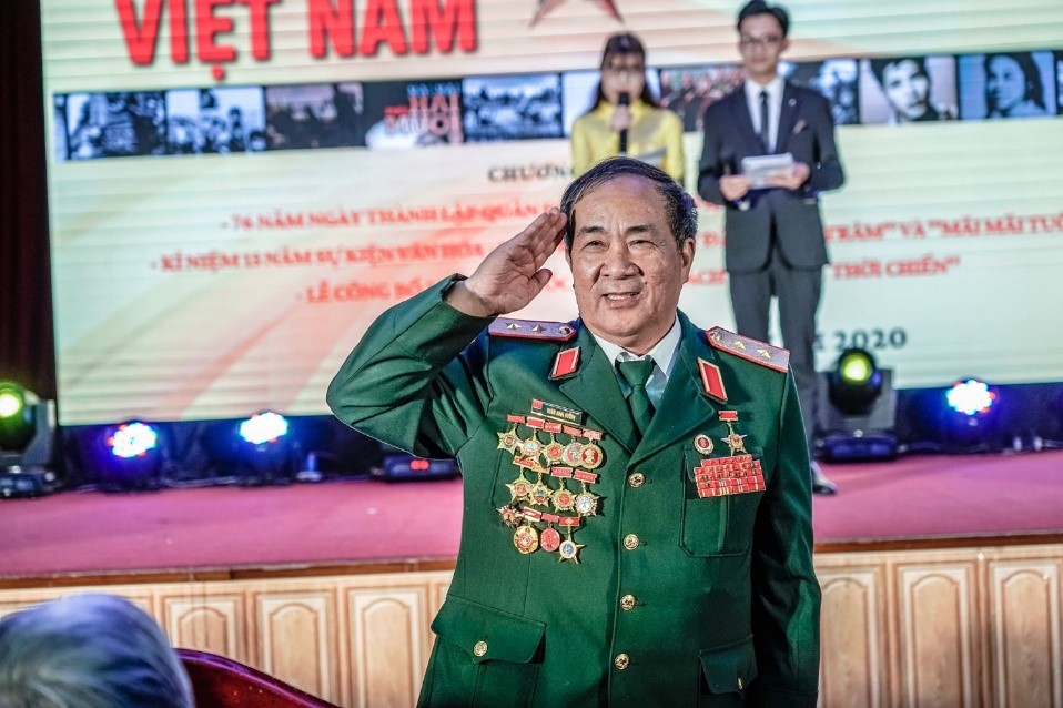 Đoàn Sinh Hưởng