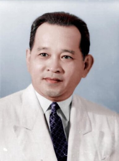 Ung Văn Khiêm