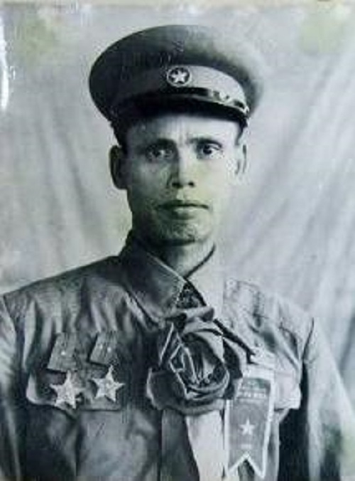 Phạm Hùng