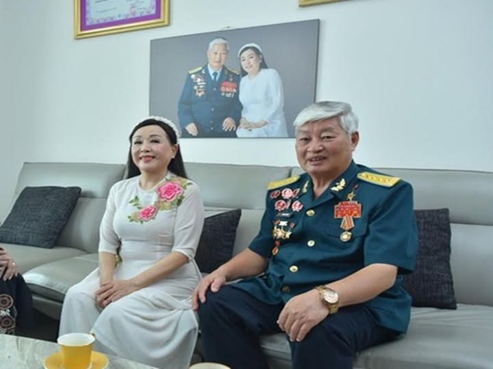 ANH HÙNG VŨ NGỌC ĐỈNH