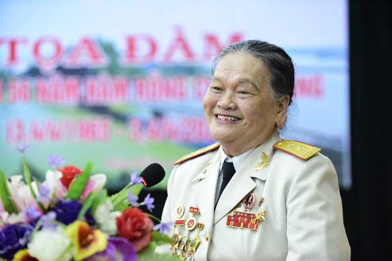Ngô Thị Tuyển.