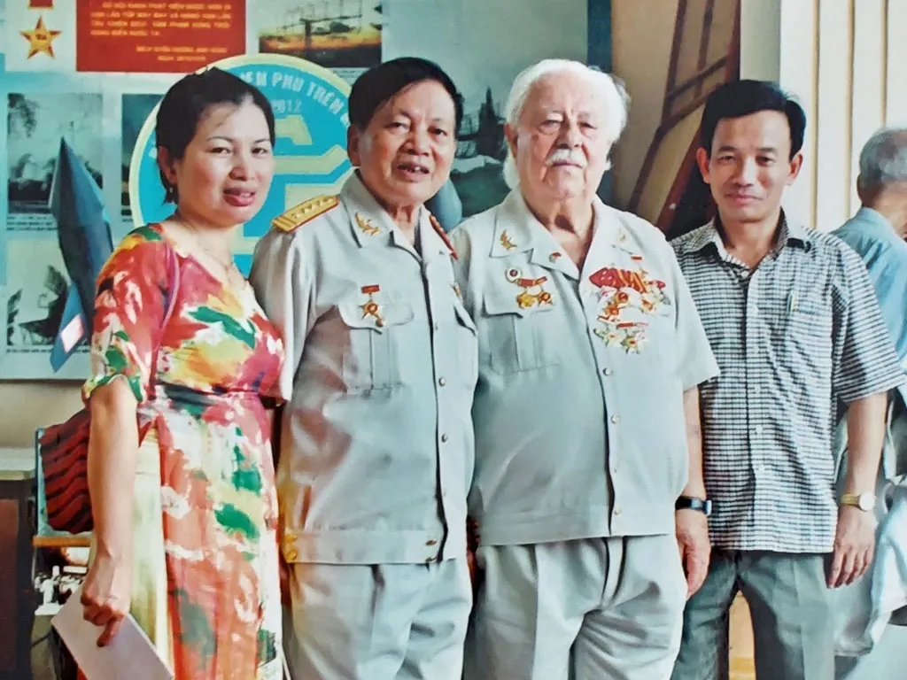 Kostas Nguyễn Văn Lập
