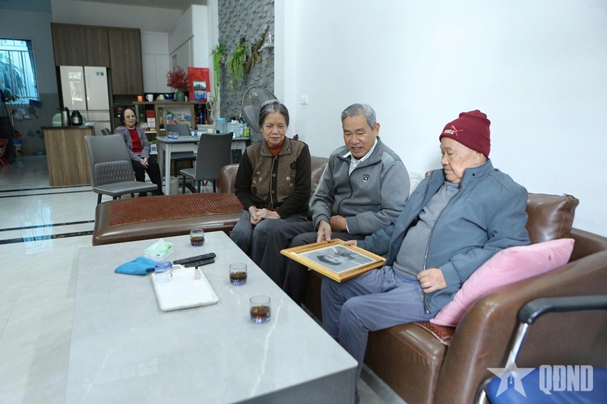 TRẦN NGỌC MẬT