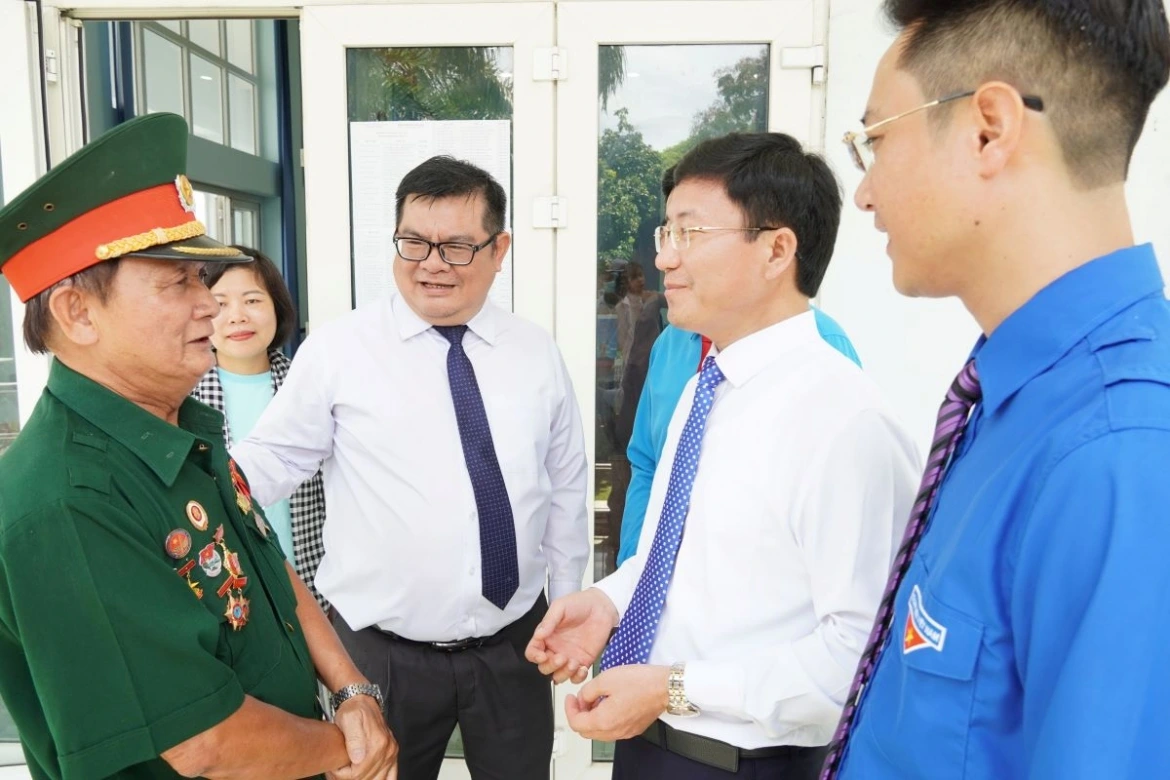 Đinh Giảng Hiếu