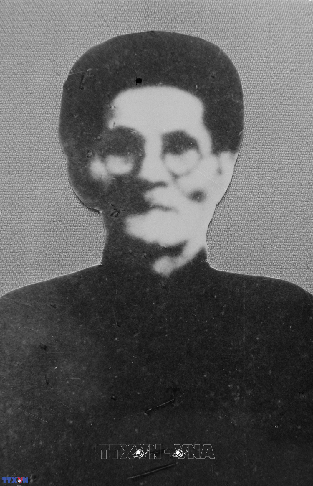 Huỳnh Thúc Kháng  (Tên thật là: Huỳnh Hanh)