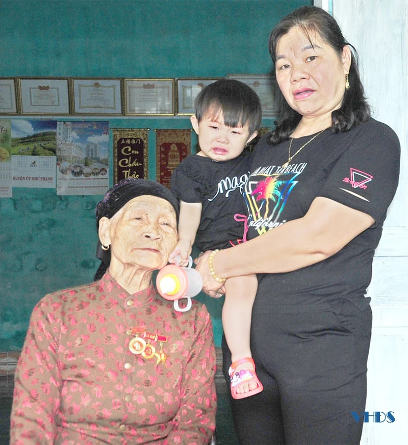 Mẹ Việt Nam Anh Hùng Bùi Thị Long