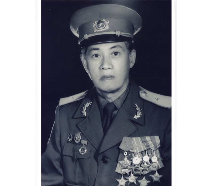 Thiếu tướng Hà Vi Tùng