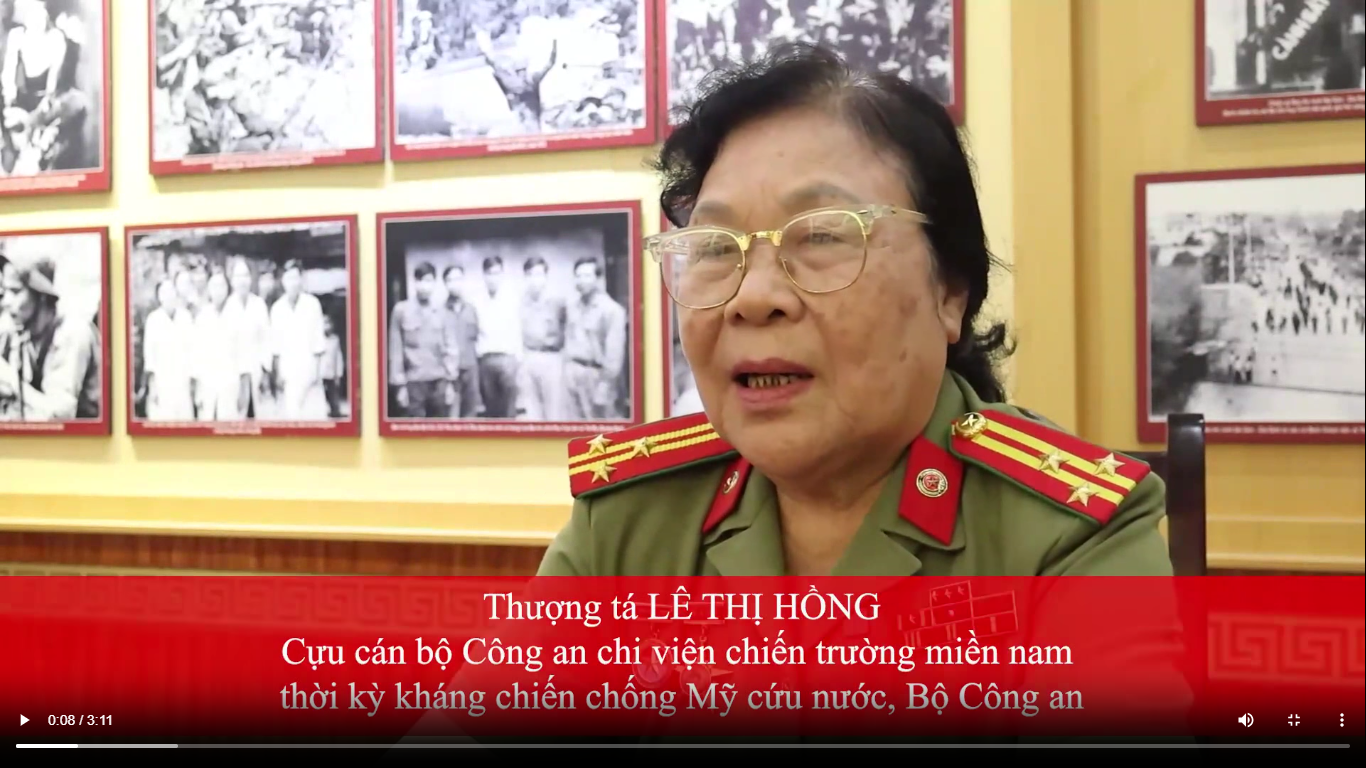 Thượng tá Lê Thị Hồng