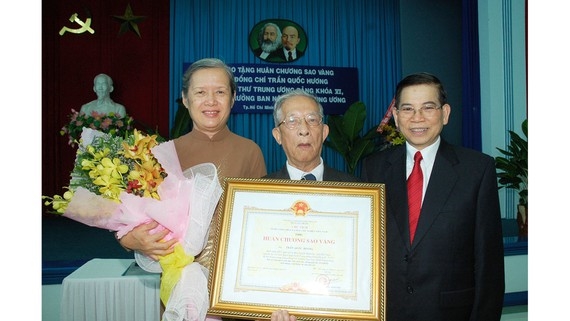 Trần Quốc Hương