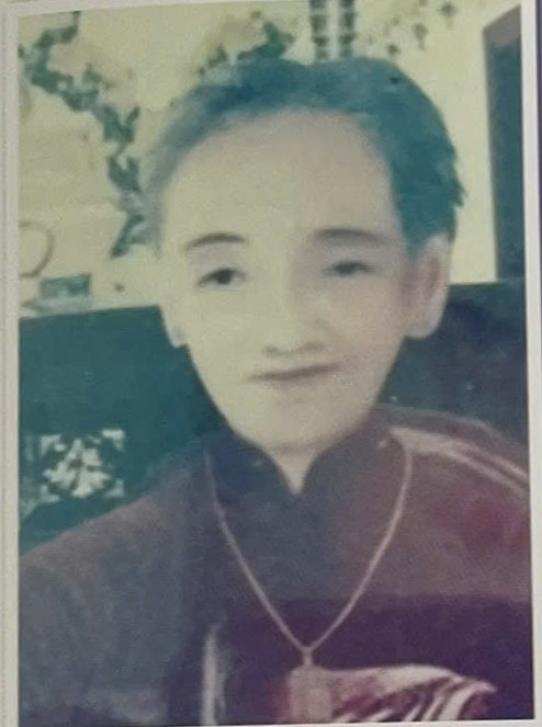 HUỲNH THỊ VIẾT