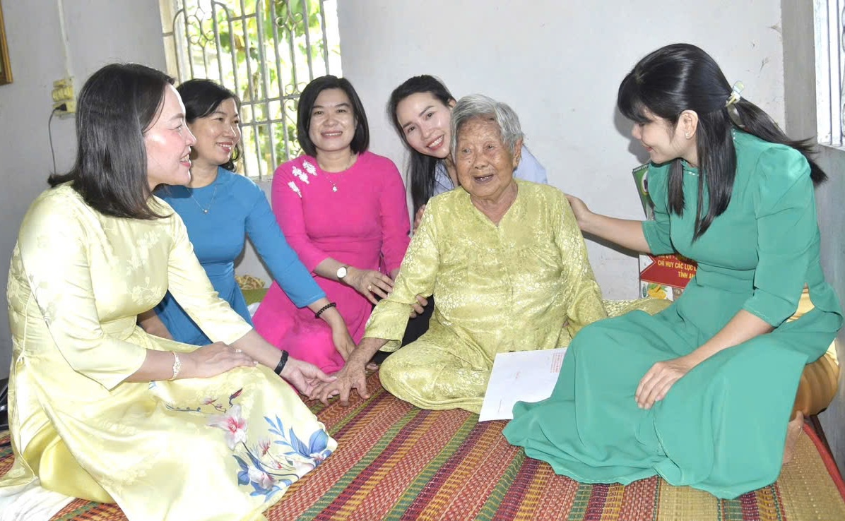 Trịnh Thị Hoa