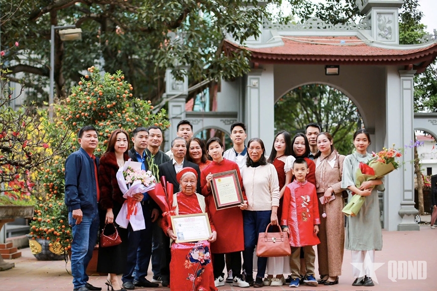 Bà mẹ Việt Nam anh hùng Công Thị Mùi