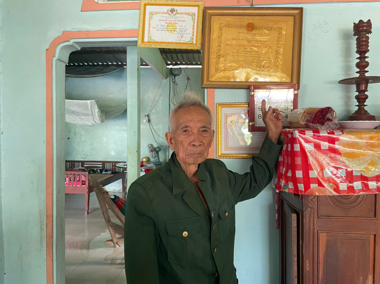Huỳnh Hồng Cưng