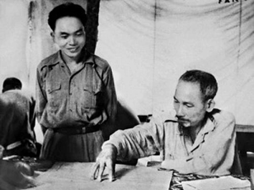 Chủ tịch Hồ Chí Minh, Đại tướng Võ Nguyên Giáp