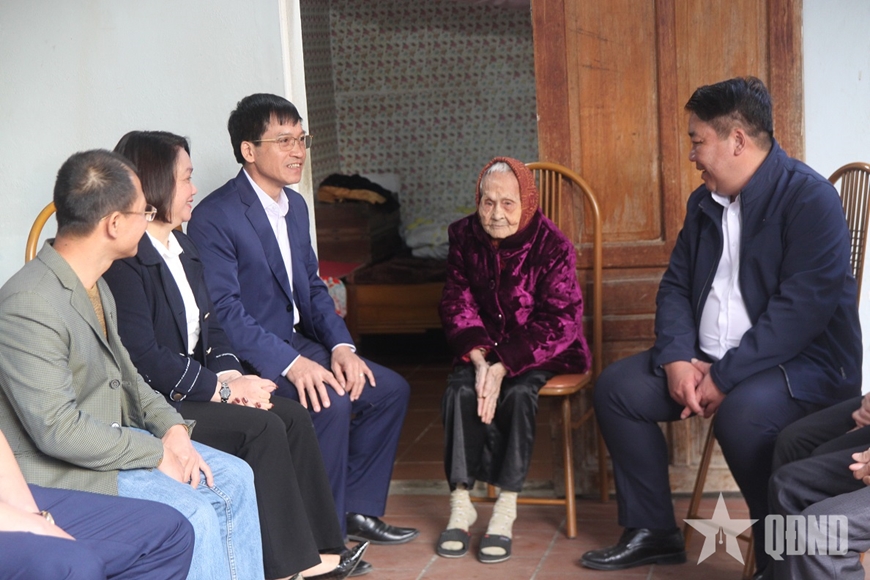Mẹ Đoàn Thị Diệp