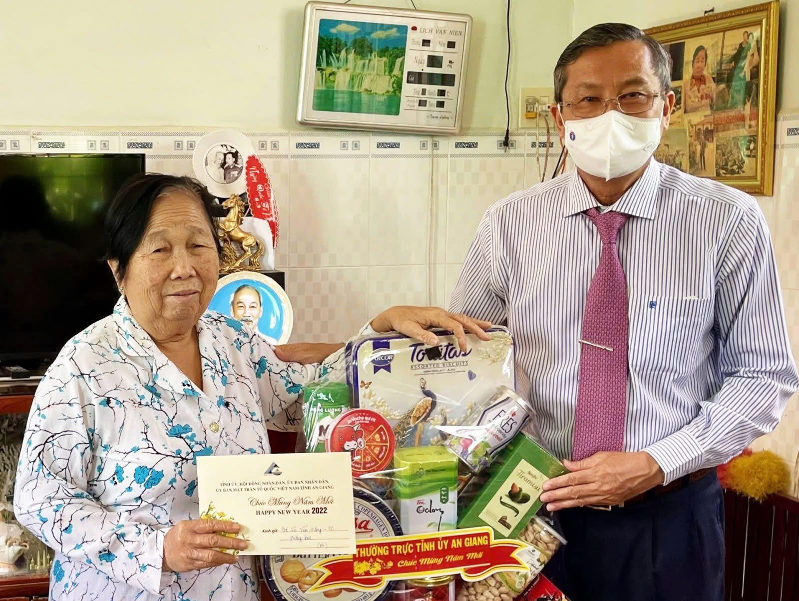Lê Tiến Hương