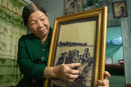Nguyễn Thị Thu người đưa đò qua sông Thạch Hãn