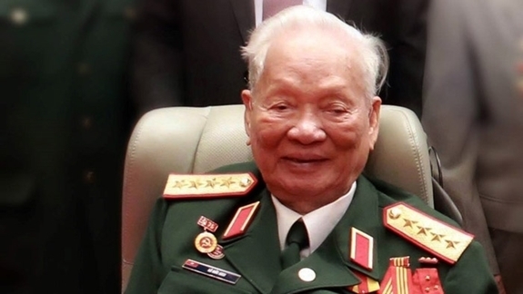 Đại tướng Lê Đức Anh bí danh Nguyễn Phú Hòa, còn gọi là Chín Hòa, Sáu Nam