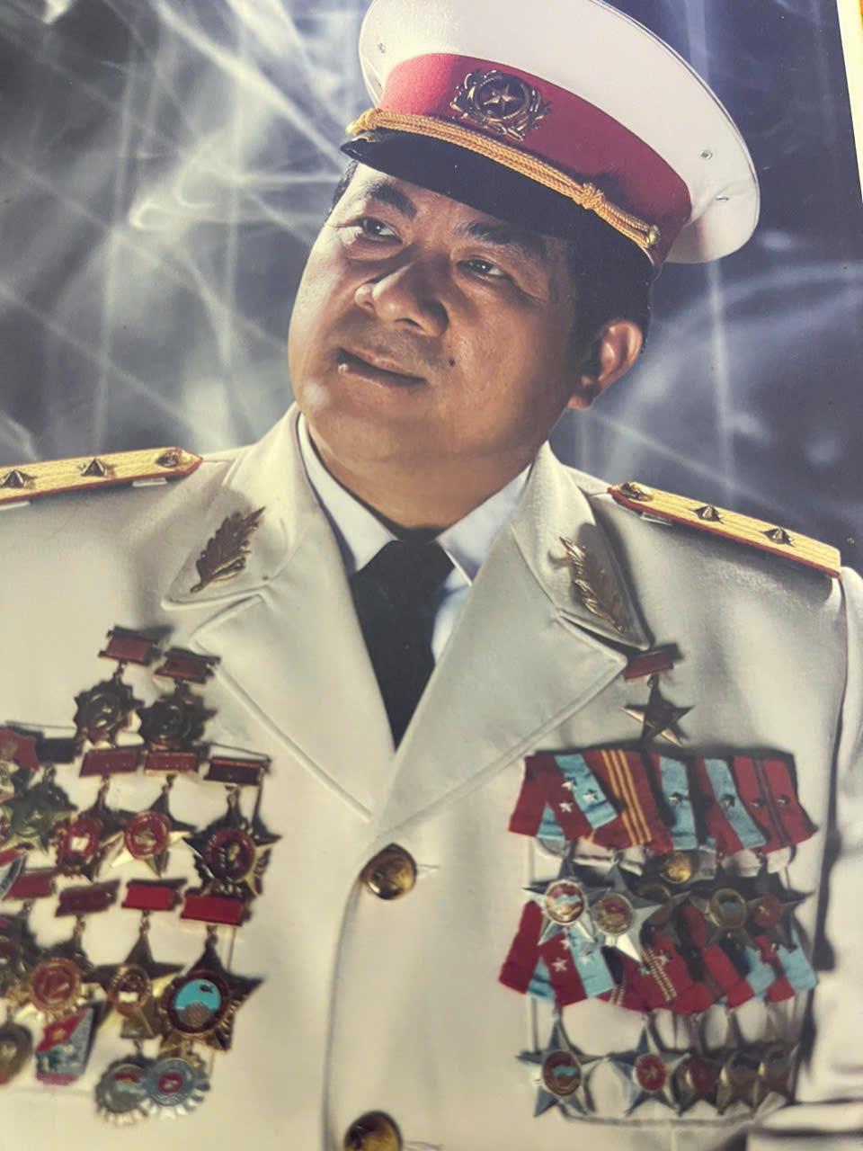 Đoàn Sinh Hưởng