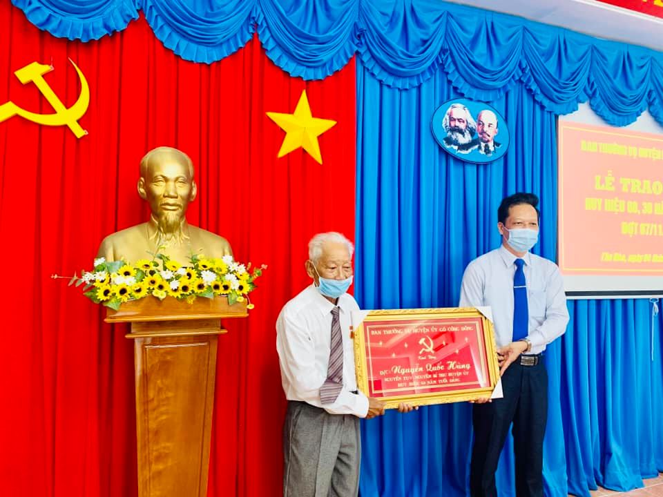 Đồng chí Nguyễn Quốc Hùng