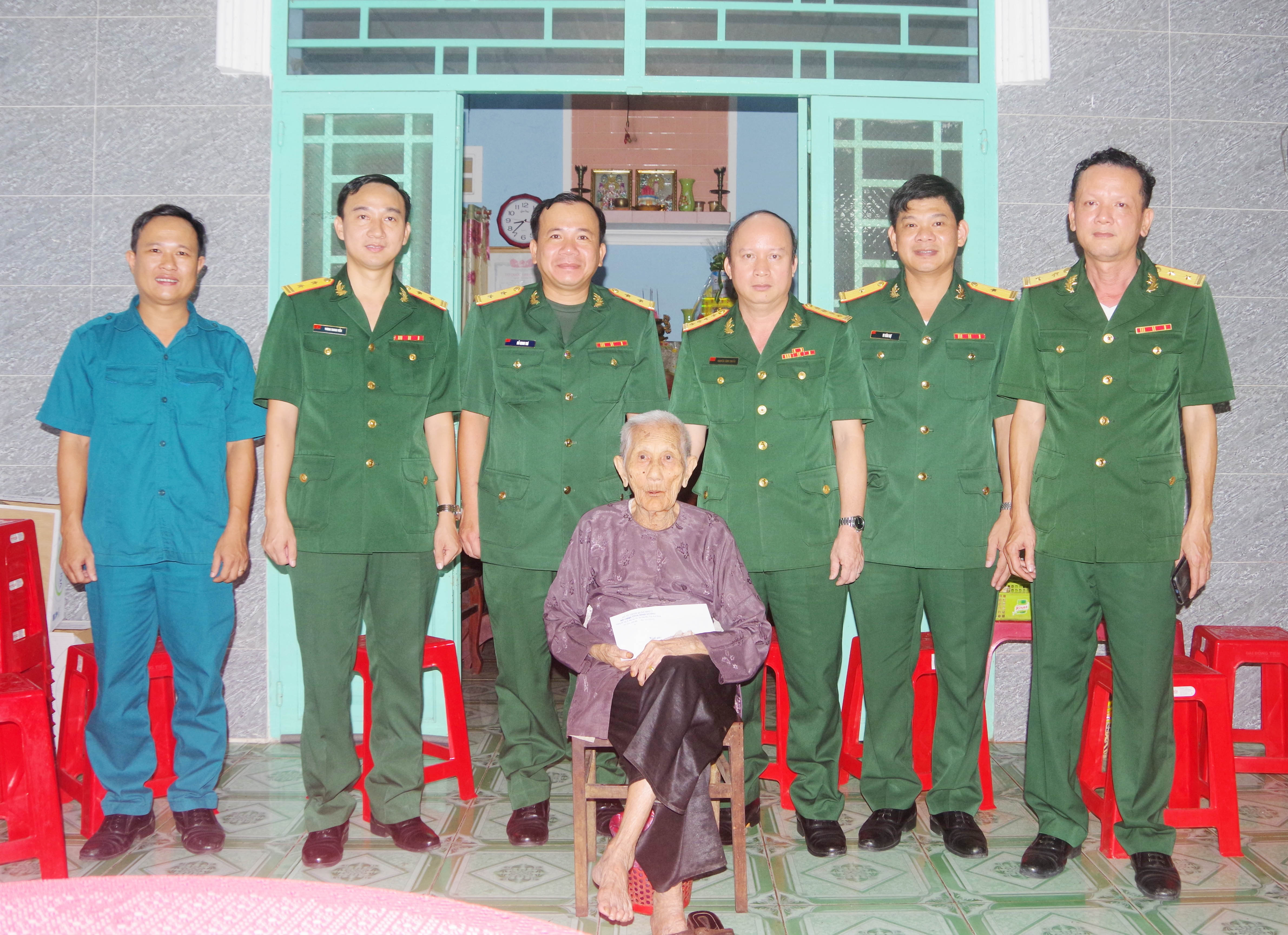 Nguyễn Thị Rực