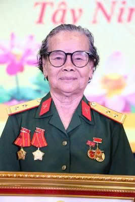 Phan Thị út