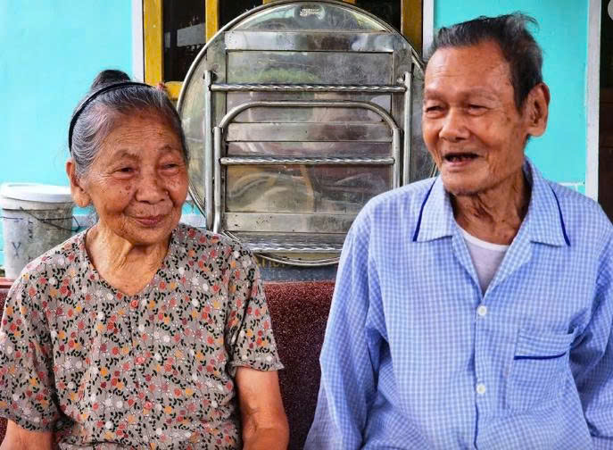 Trần Đình Tư, Võ Thị Dũng
