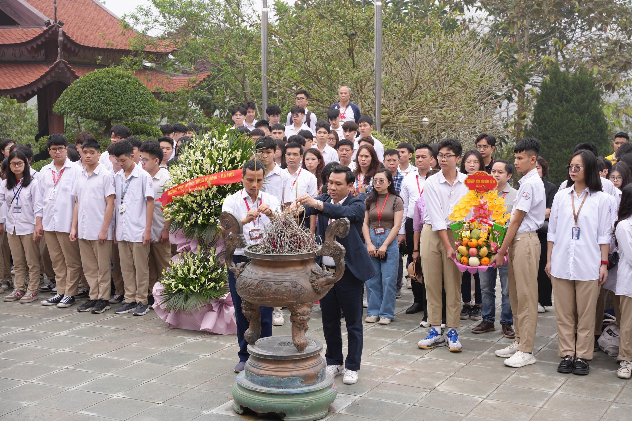Di tích Khuôn Tát